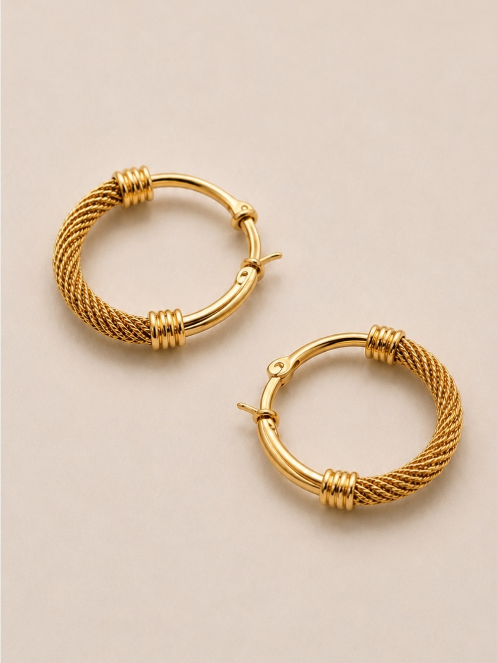 New! Gold Mesh Hoop Earrings (1014) NWOT
